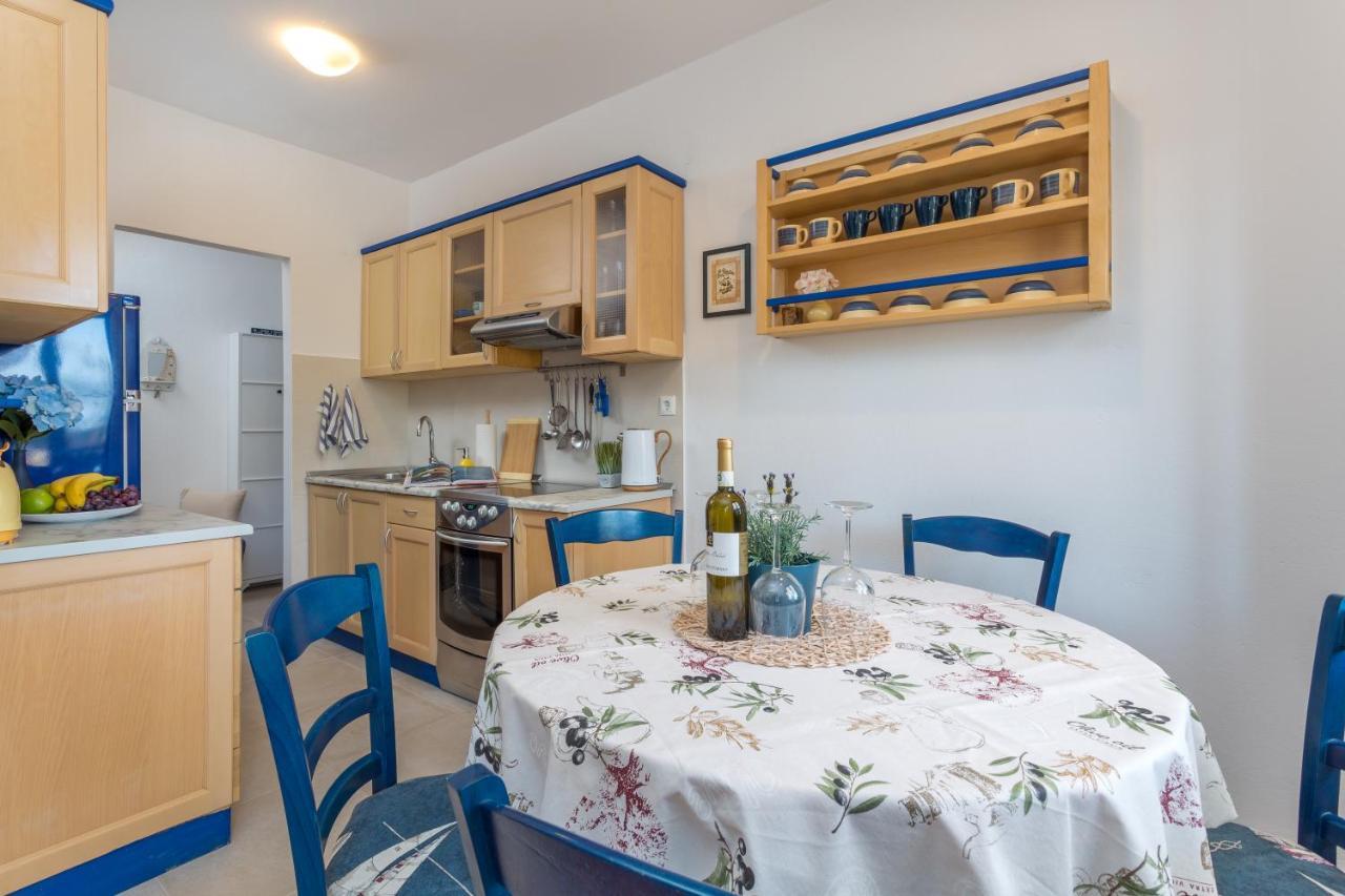 So Hvar So Good! Spacious With Terrace Хвар Екстер'єр фото
