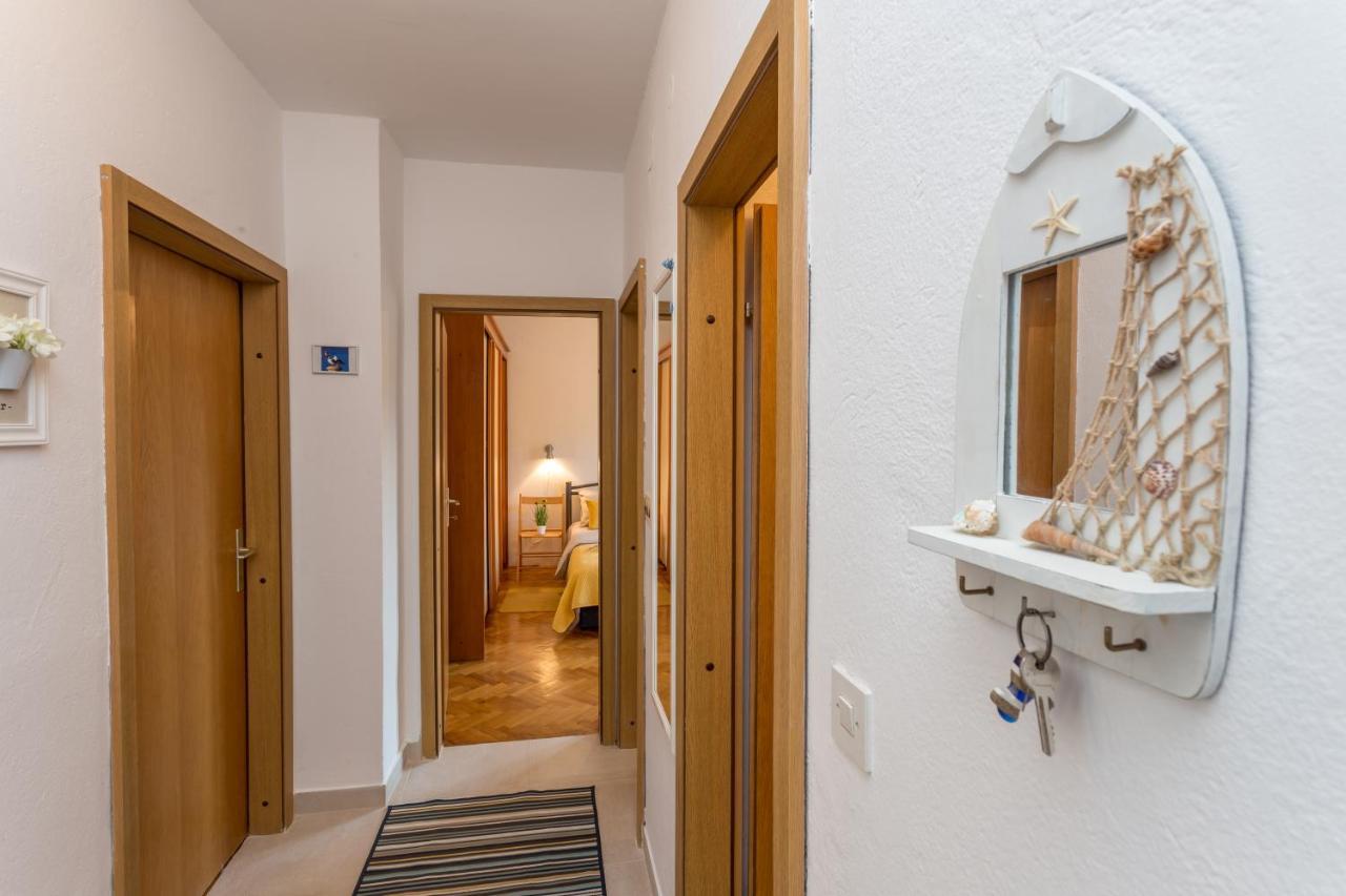 So Hvar So Good! Spacious With Terrace Хвар Екстер'єр фото