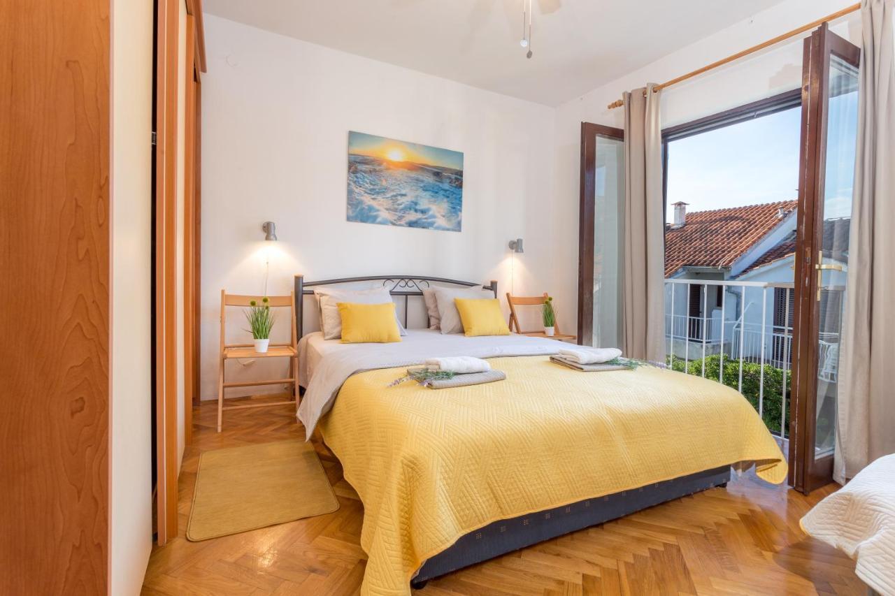 So Hvar So Good! Spacious With Terrace Хвар Екстер'єр фото